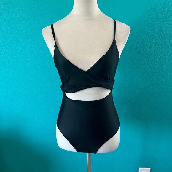 Aerie Wrap Full Coverage One Piece Swimsuit Black Swim Beach Surf Paddle Size XS - Picture 3 of 5